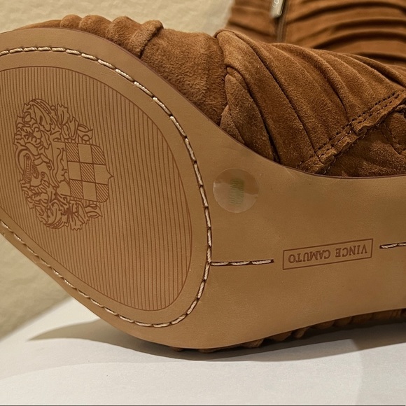 VINCE CAMUTO WOMEN’S  SUEDE ANKLE BOOTIES CAMEL SIZE 8.5 - Picture 6 of 8